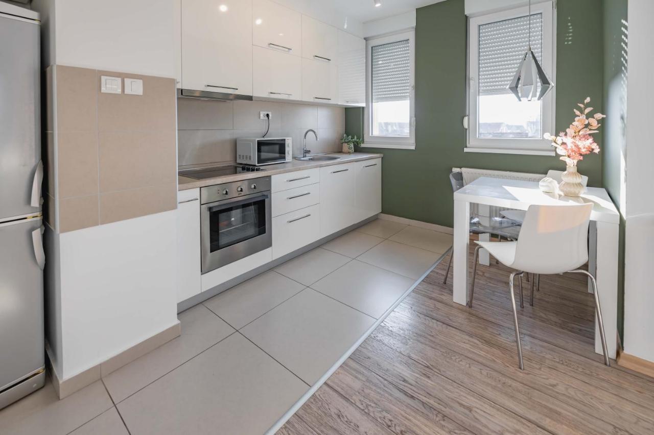 Bella Apartment Новий Сад Екстер'єр фото